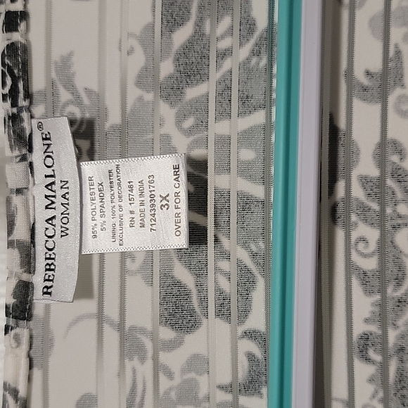 Rebecca Malone 3/4 length top - Picture 2 of 4